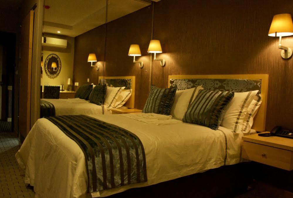 โรงแรมอควารีน ไทด์ กาโบโรเน ภายนอก รูปภาพ